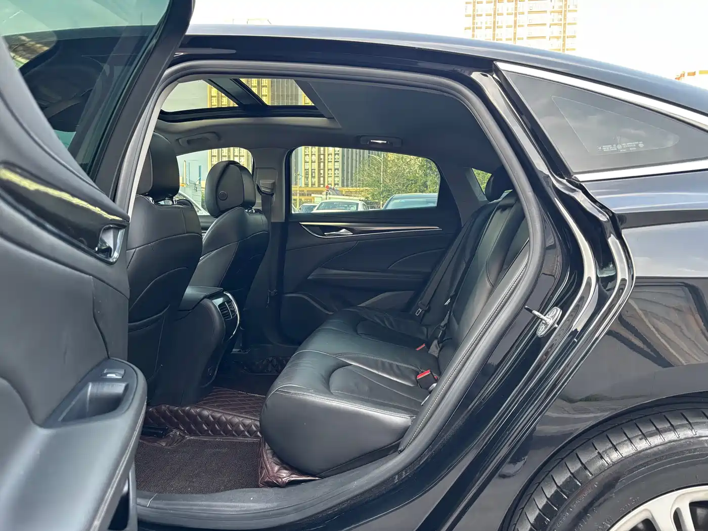 Buick LaCrosse 2018 Model 20T Elite Edition фото 6