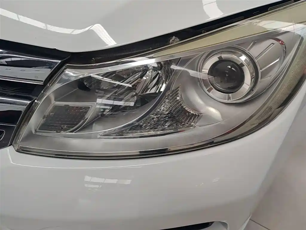 BYD Surui 2015 1.5L Manual Luxury фото 24