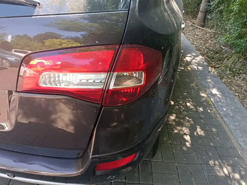 Renault Koleos (Import) 2015 2014 Facelift 2.0L 2WD Fashion Edition