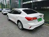 Фото 5 - Ford Focus