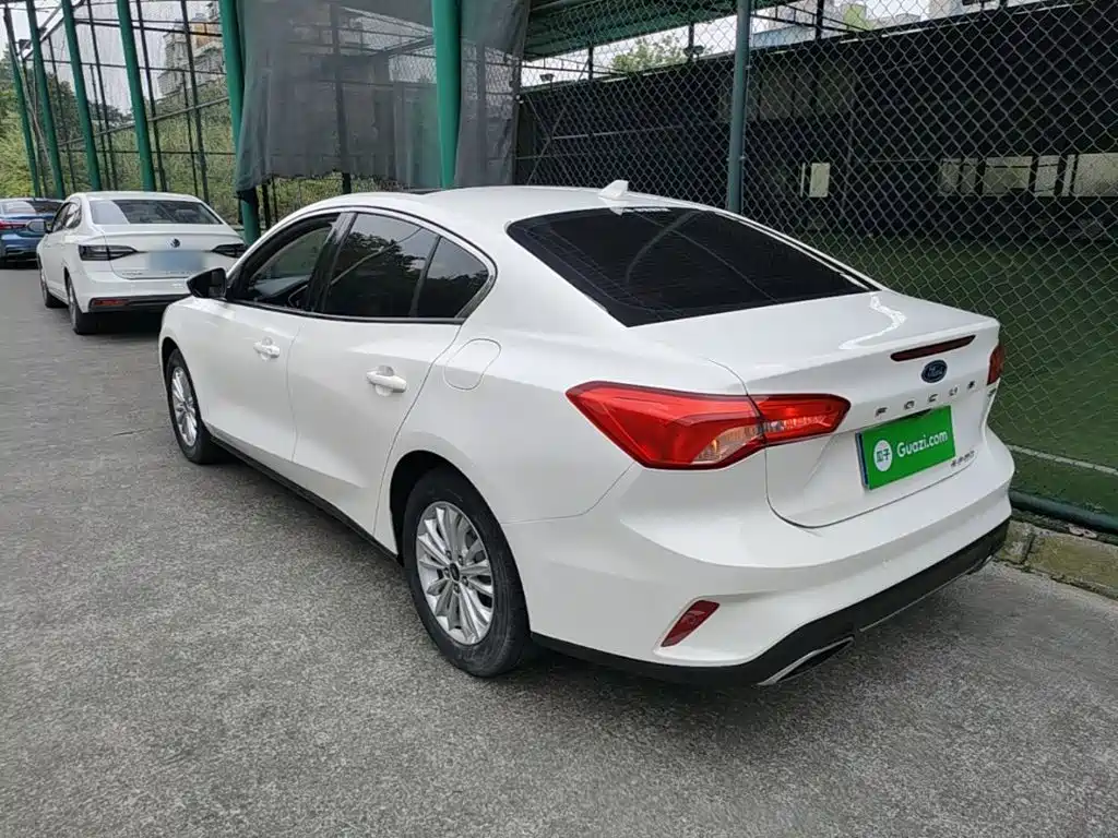 Фото 5 - Ford Focus