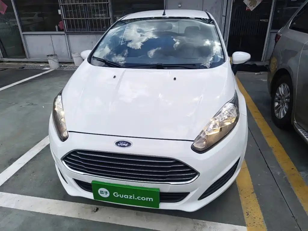 Ford Fiesta 2014 2013 Hatchback 1.5L Manual Trend