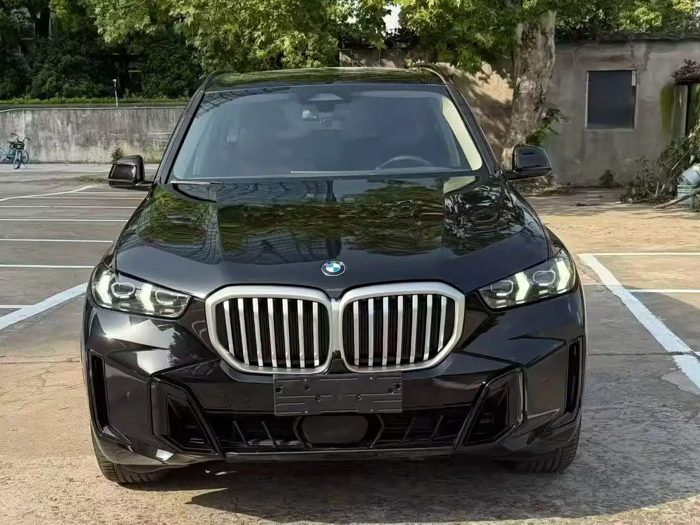 Photo 2 - BMW X5