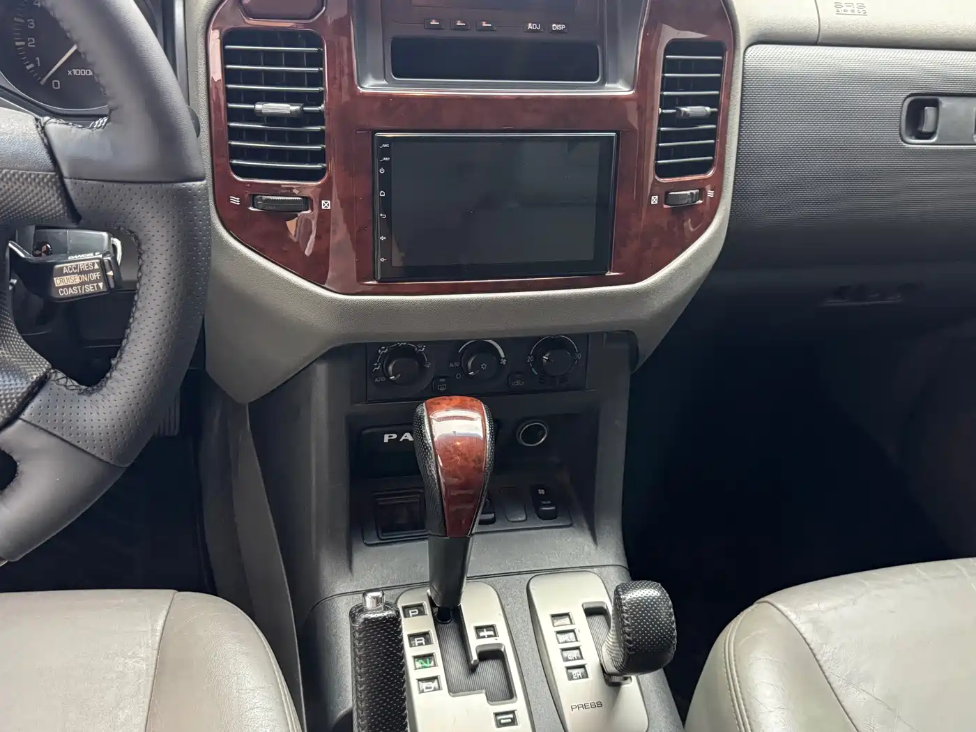 Mitsubishi Pajero 2005 2004 Model V73 3.0L GLS