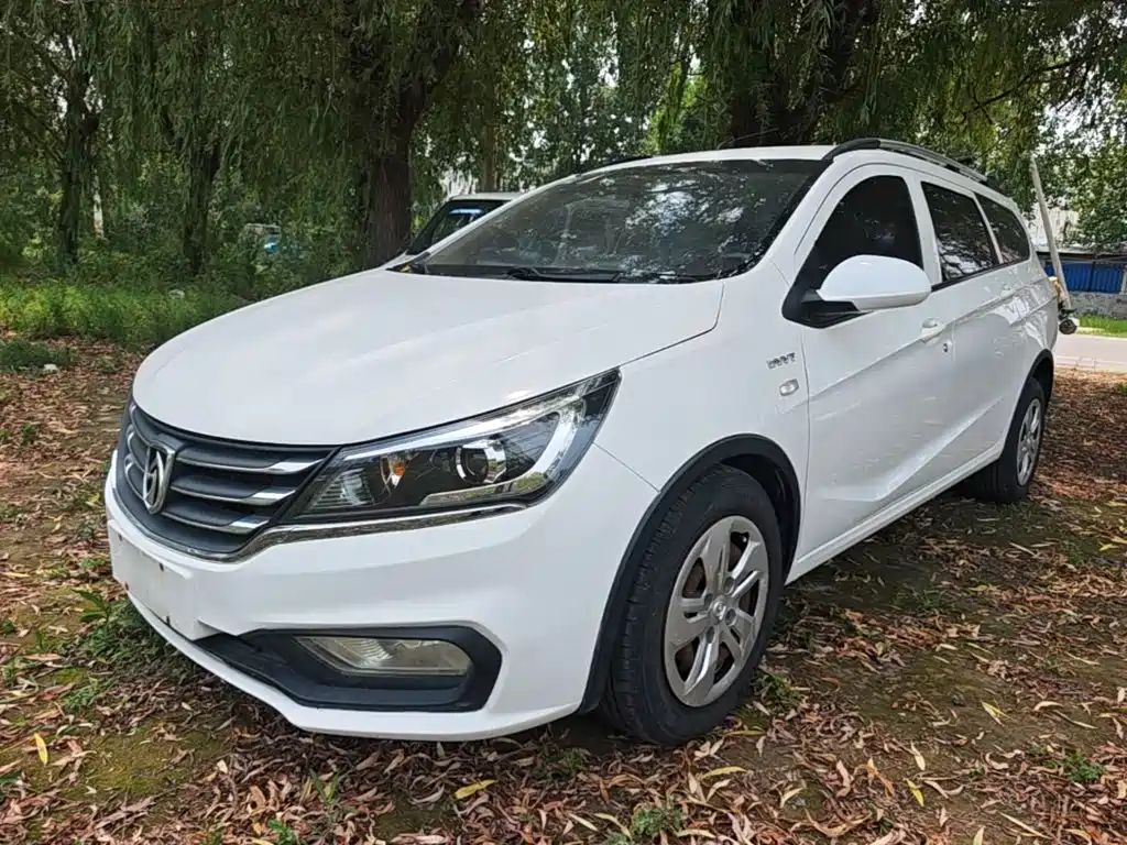 Baojun 310W 2018 2017 1.5L Manual Comfort China V