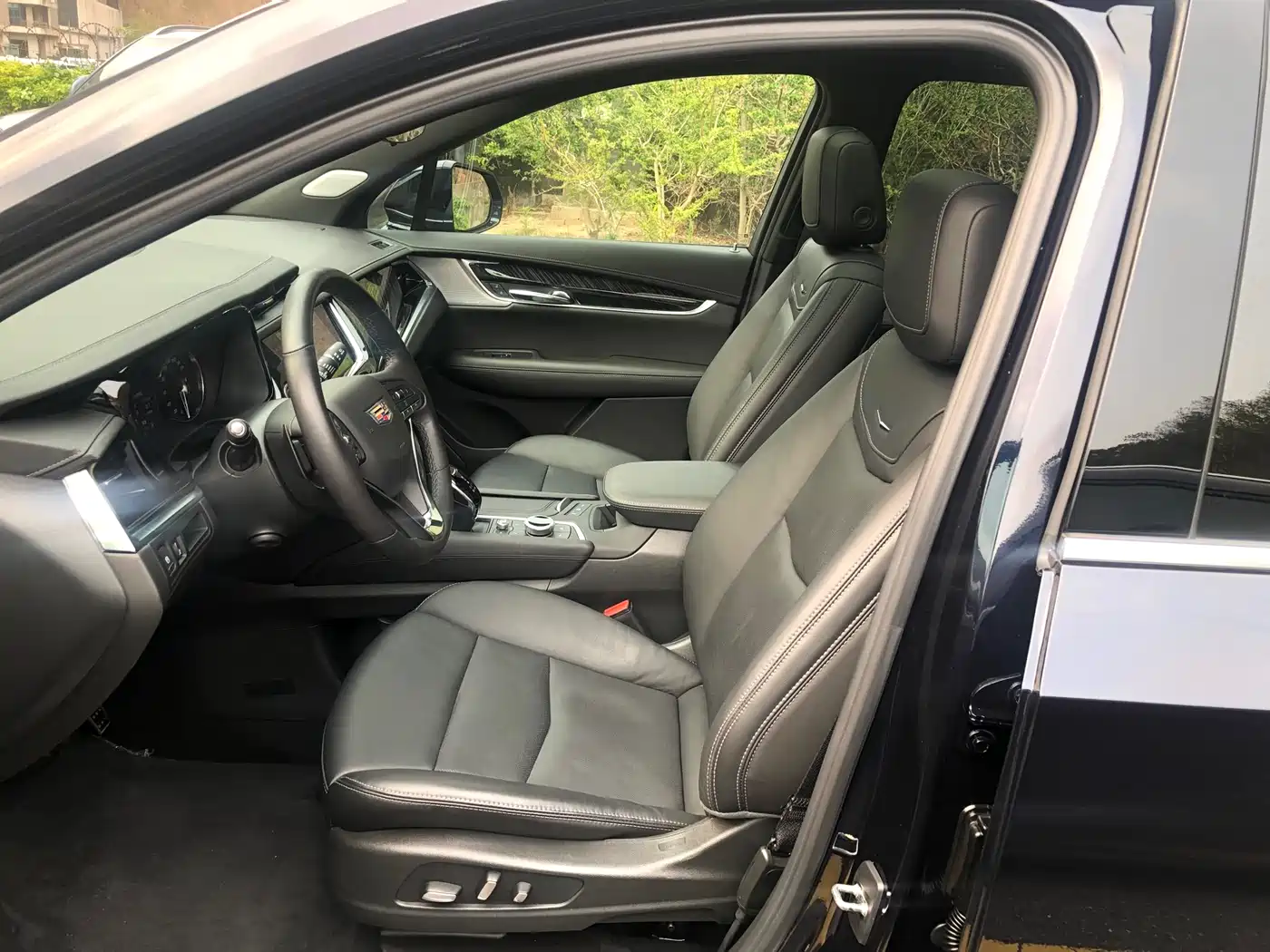 CADILLAC XT6