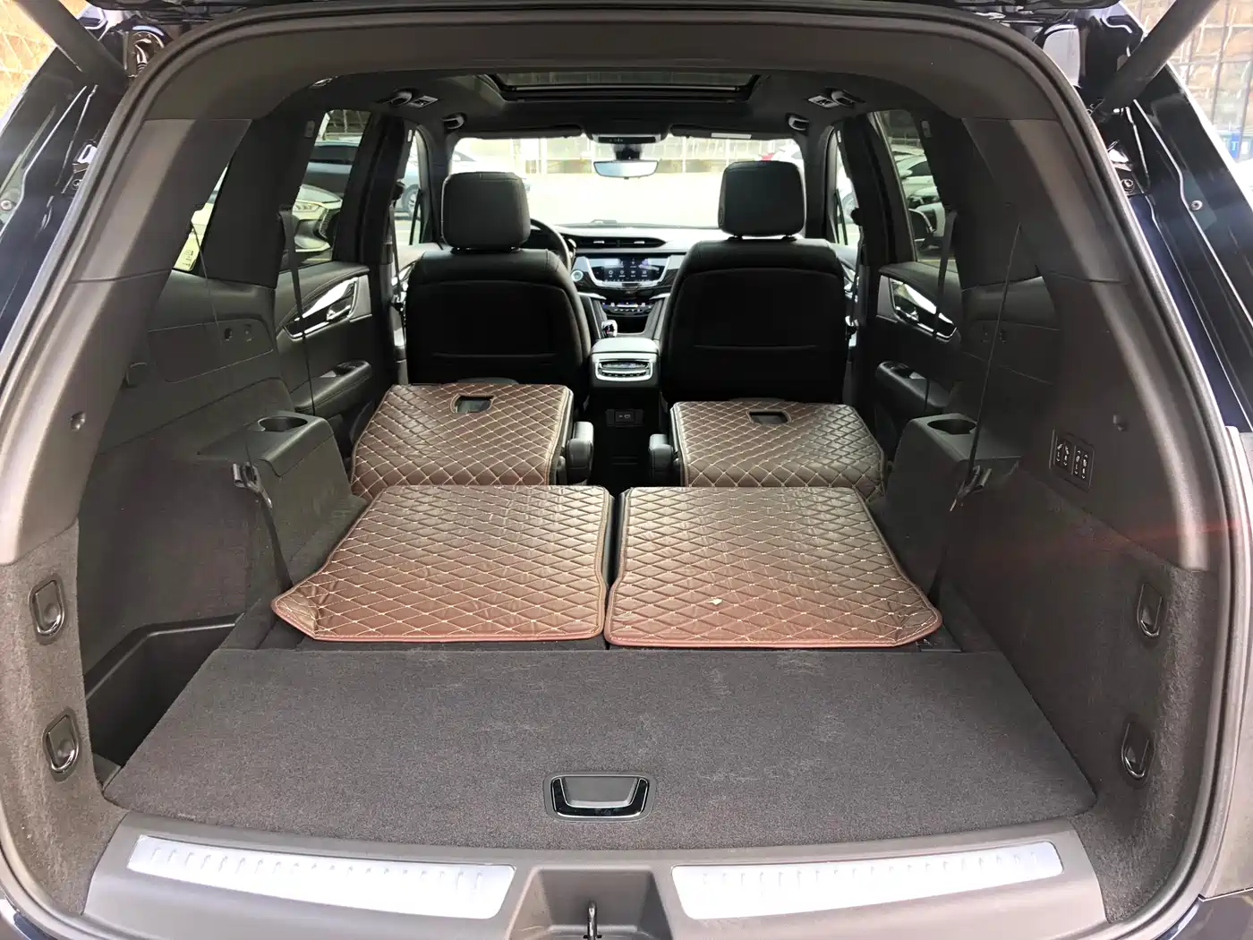 CADILLAC XT6