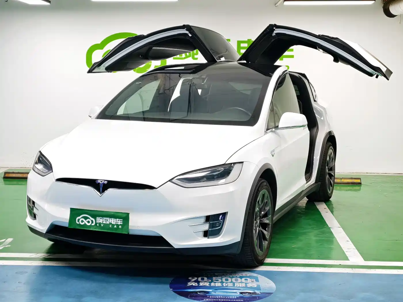 TESLA MODEL X