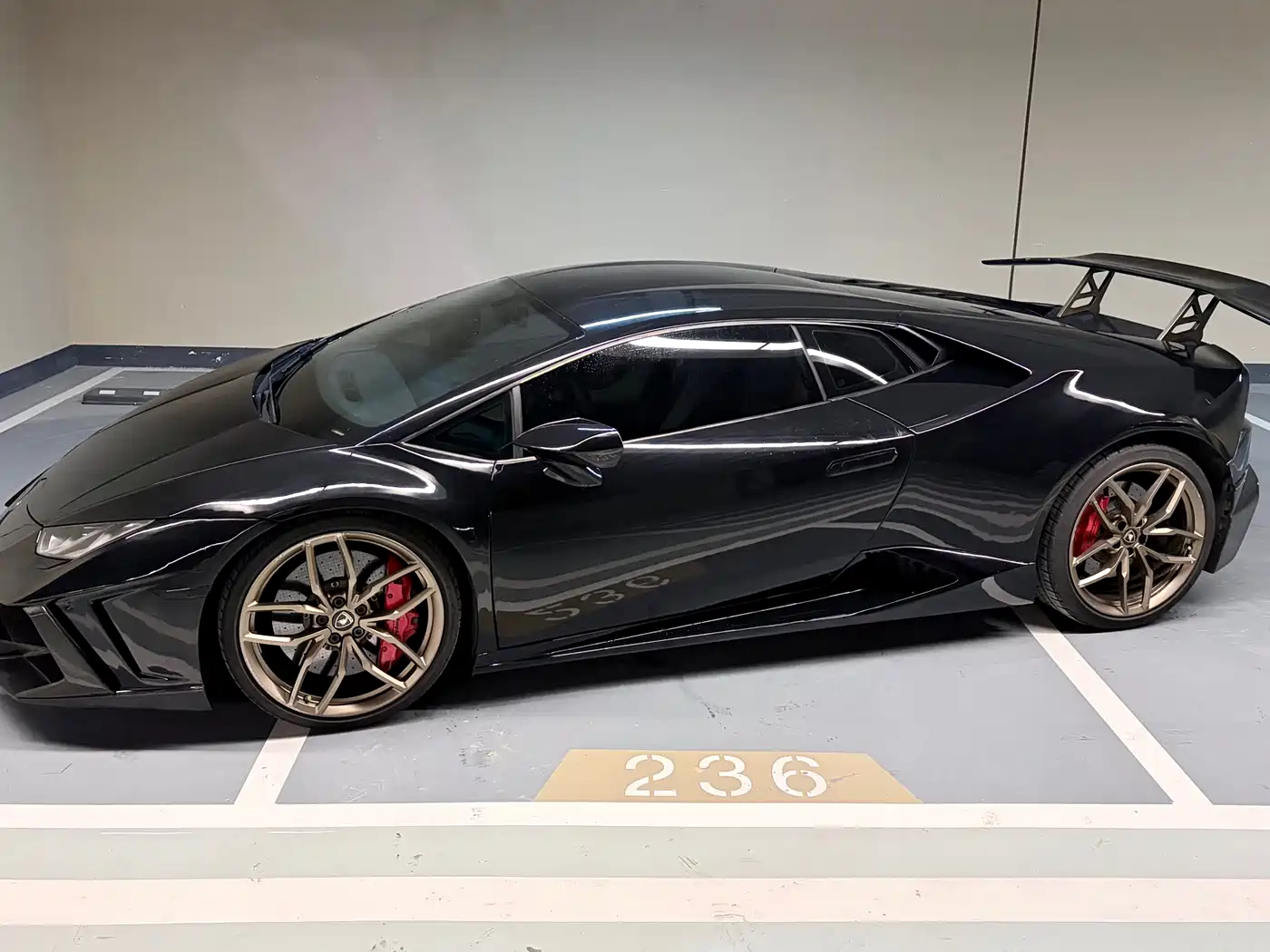 Lamborghini Huracán 2014 LP 610-4 фото 5