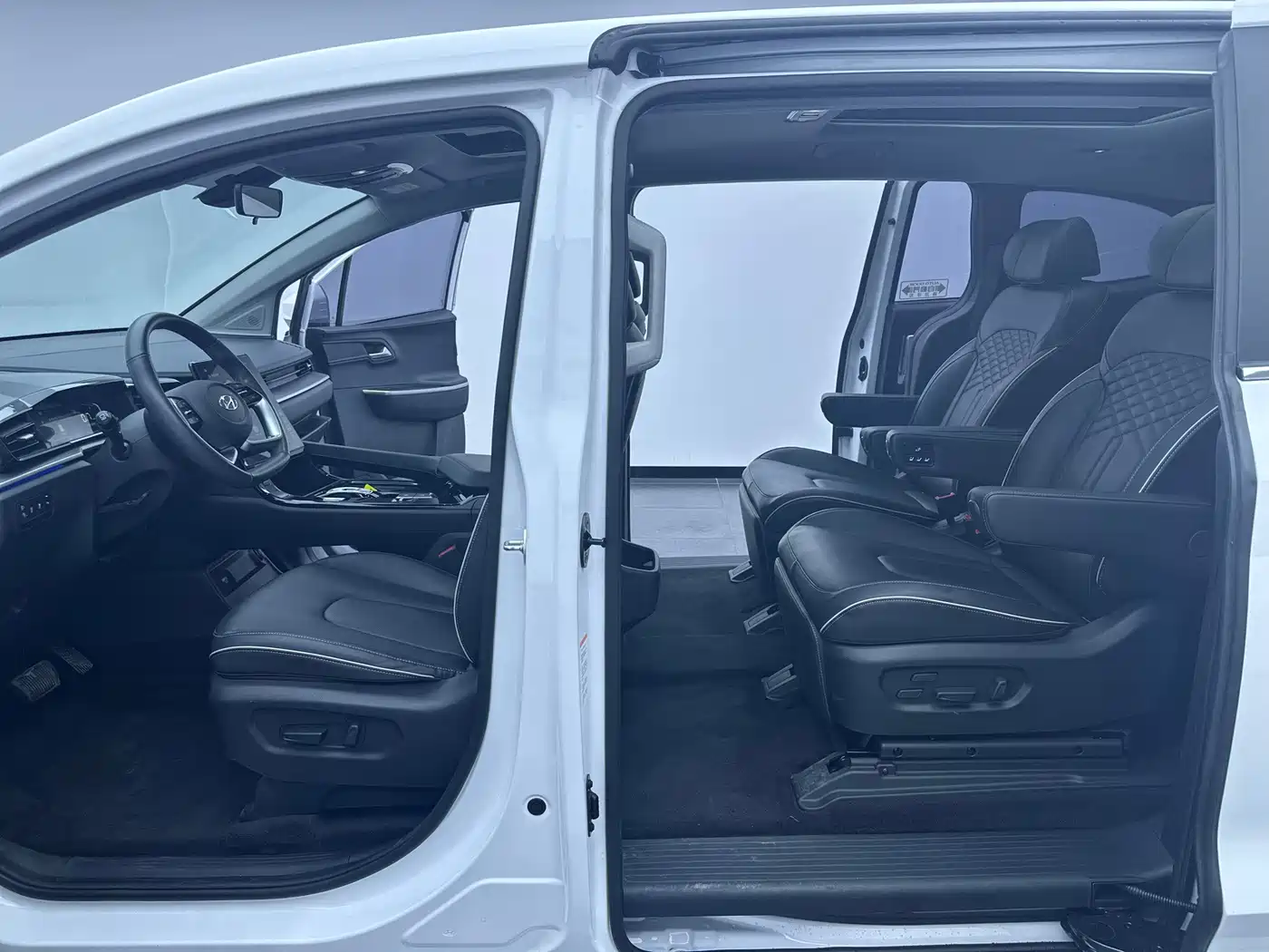Hyundai Kustu 2025 2024 270TGDi TOP Smart Love Flagship Edition