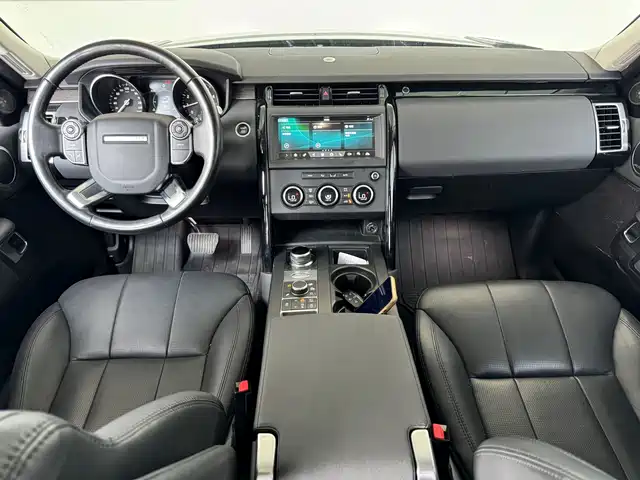 Land Rover Discovery 2017 3.0 SC V6 SE — фото 5