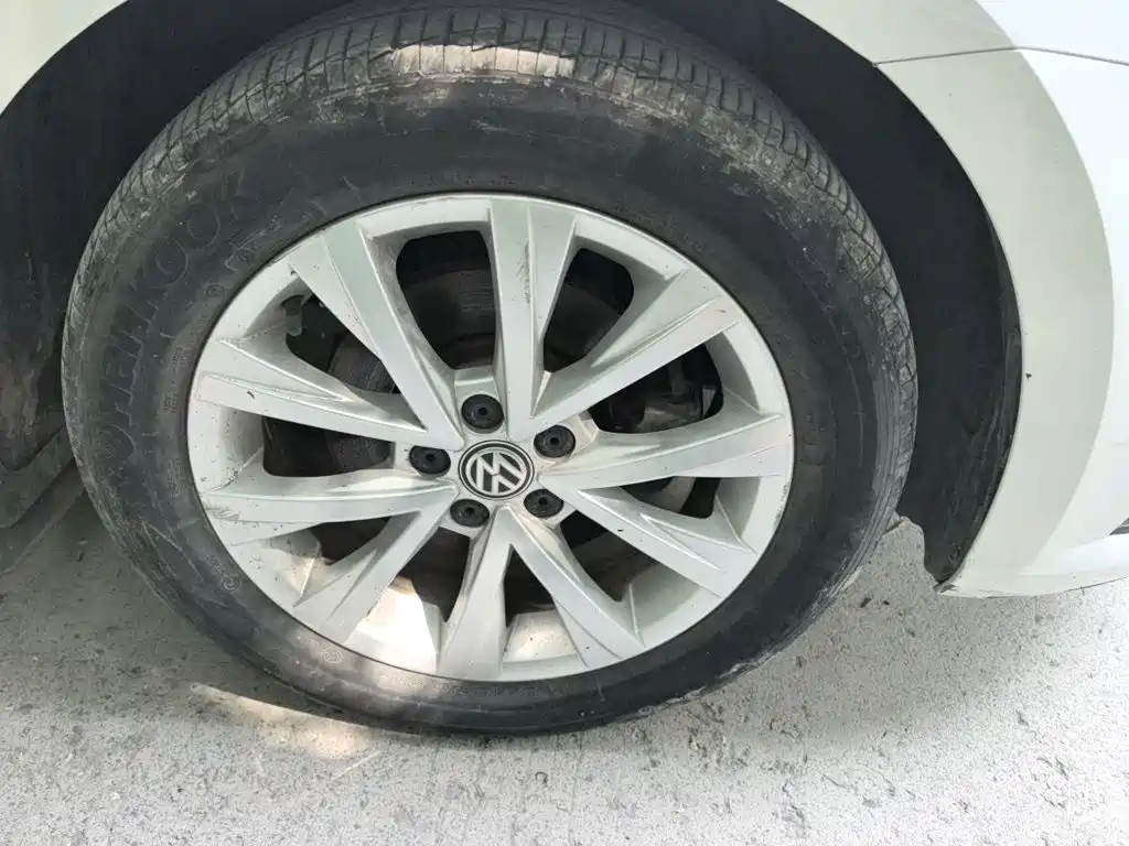 Фото 8 - Volkswagen Lavida