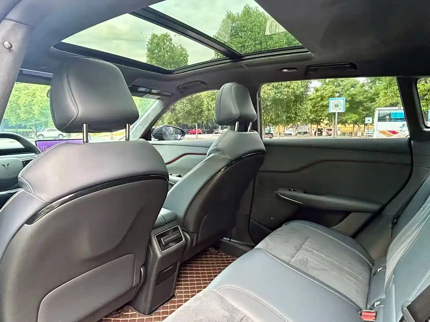 Voyah Auto Voyah Zhiyin 2024 Long Range Super Charging Edition фото 7