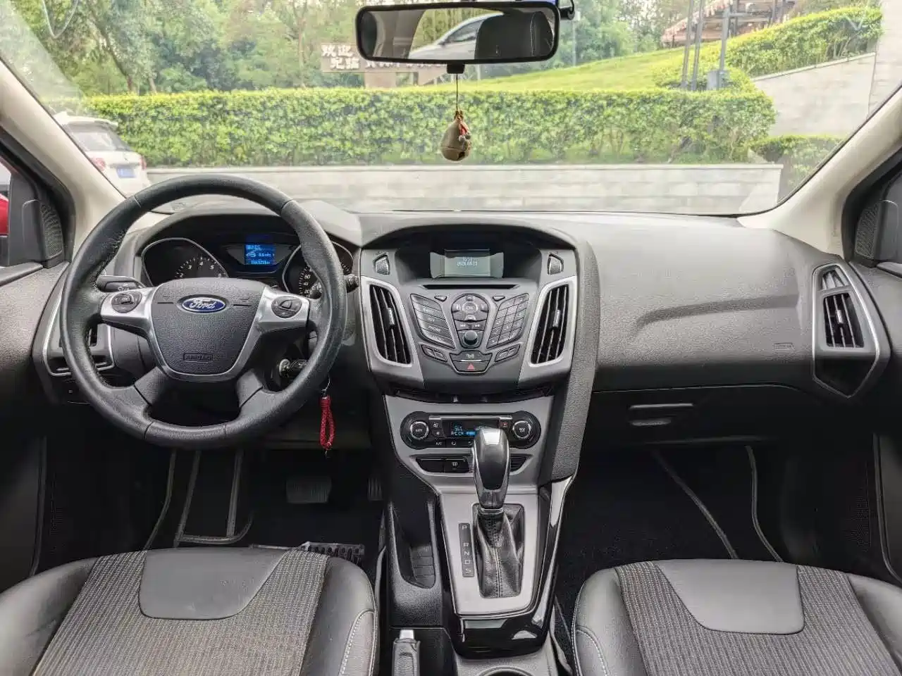 Фото 14 - Ford Focus