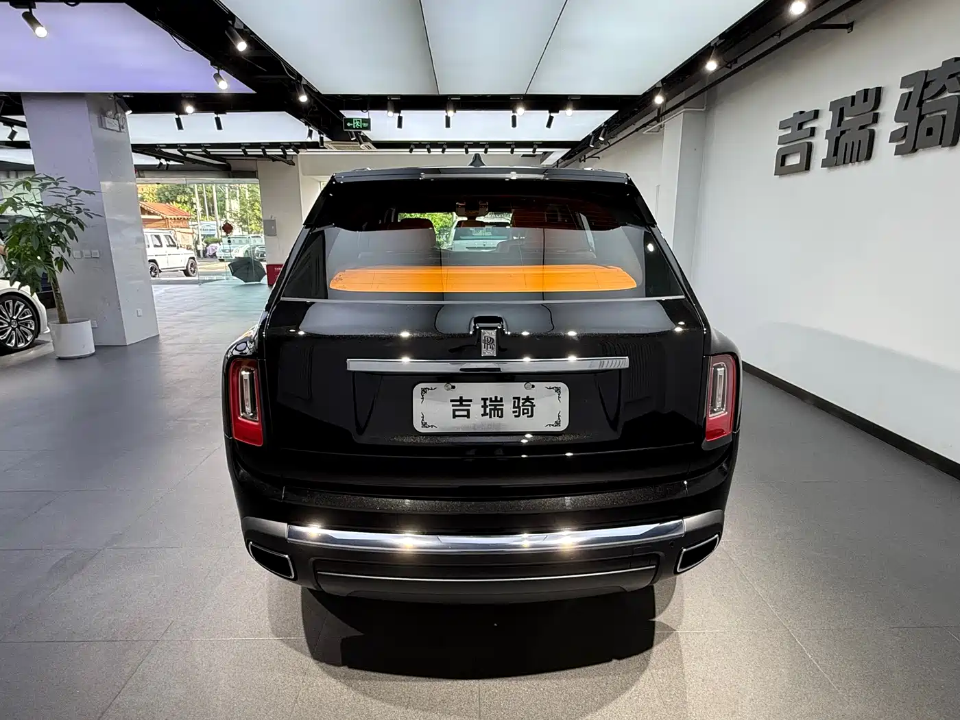ROLLS-ROYCE CULLINAN