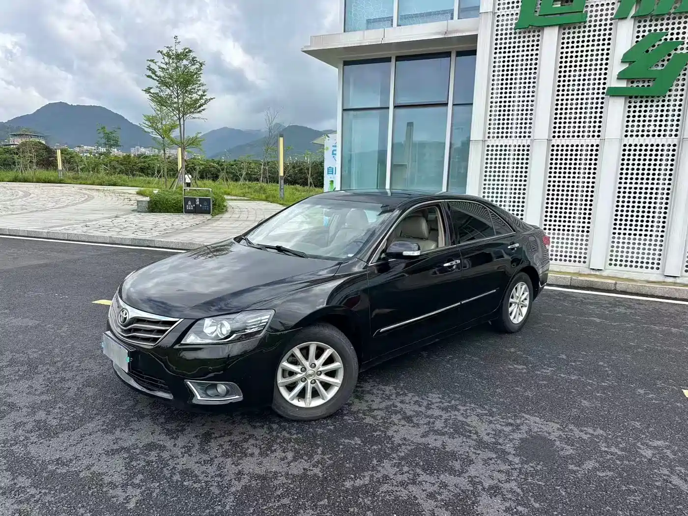 Toyota Camry 2013 200G Classic Luxury Edition