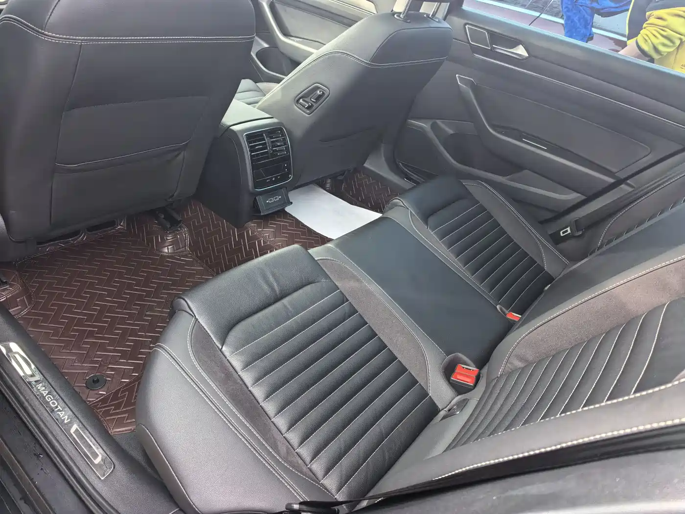 Volkswagen Magotan 2020 330TSI DSG Luxury фото 13