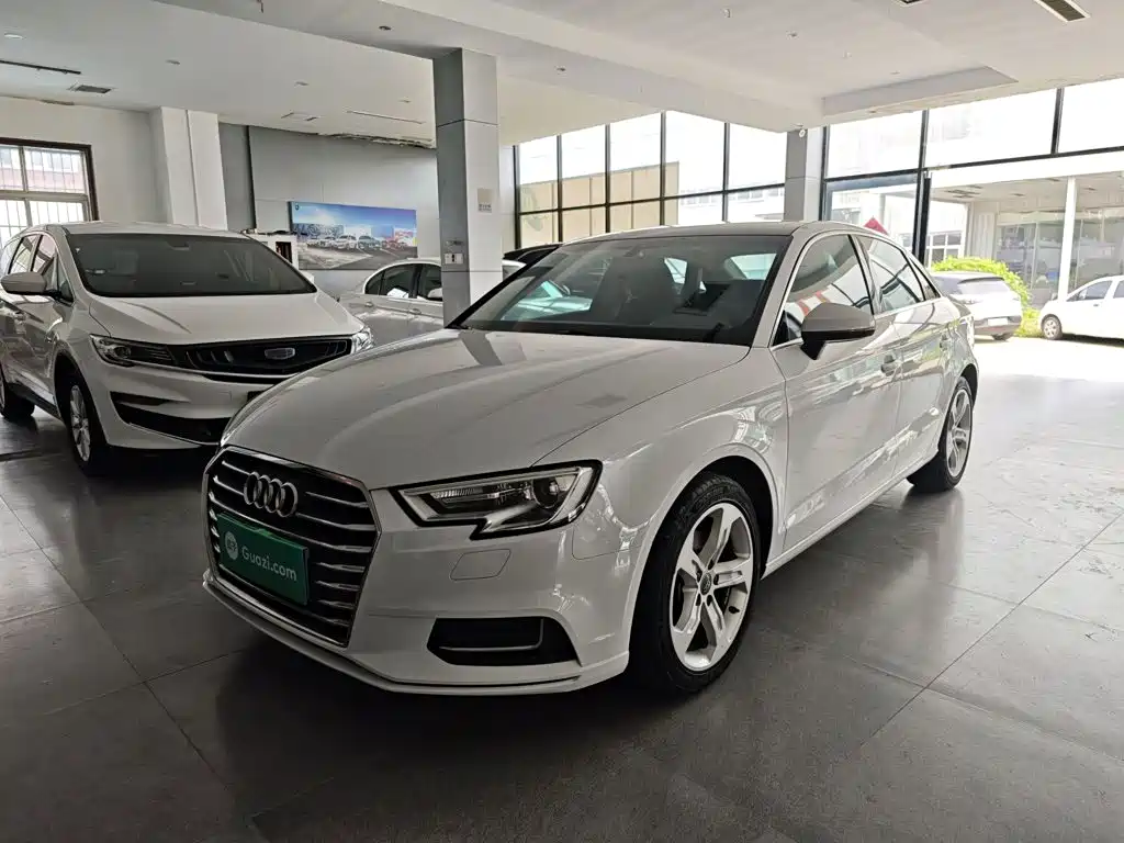 Фото 2 - Audi A3
