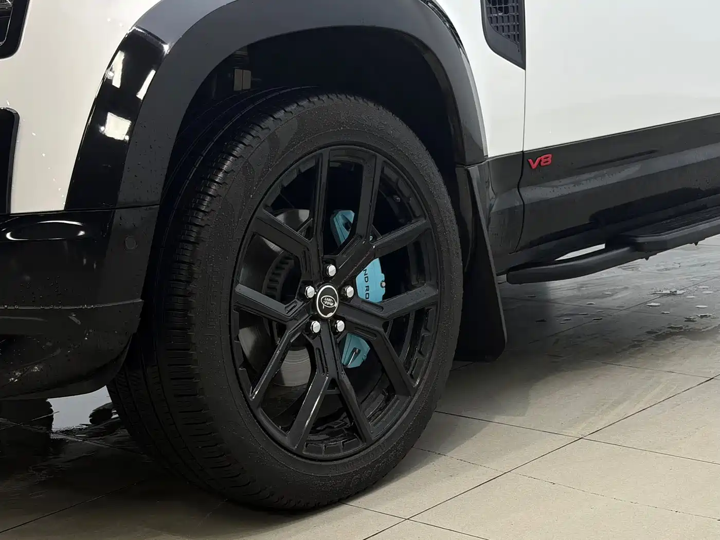 Фото 6 - Land Rover Defender