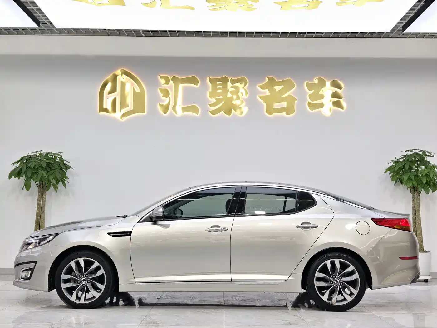 Kia K5 2014 2.0L Automatic LUXURY фото 10