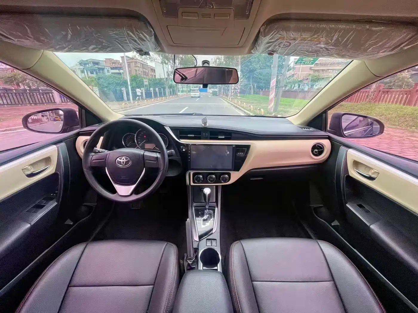 Toyota Corolla 2017 Facelift 1.2T S-CVT GL фото 4