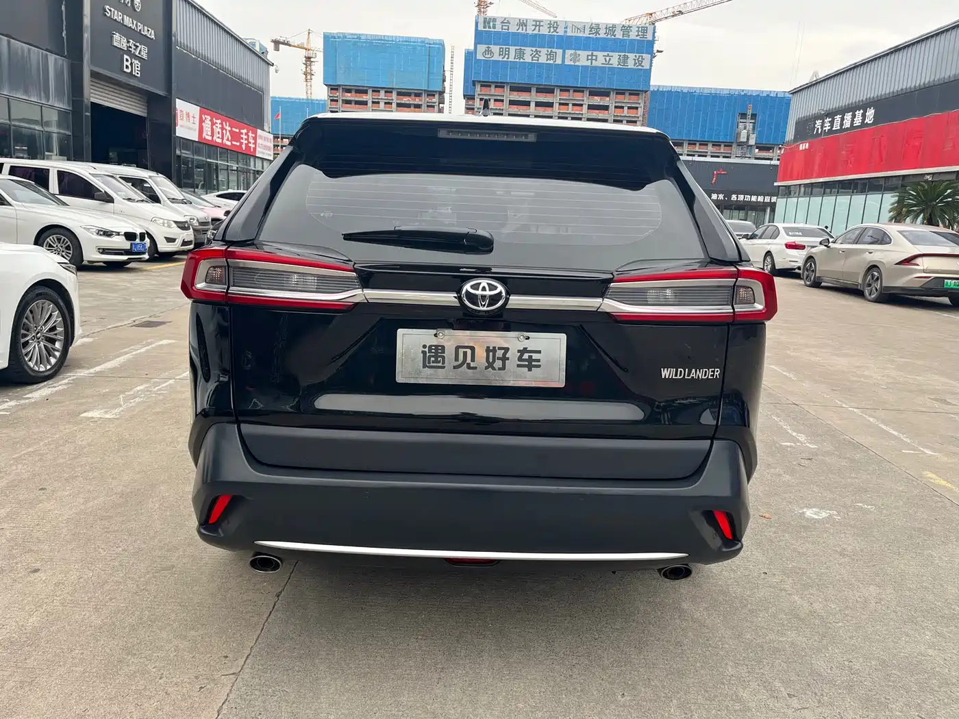 Toyota Wildlander 2022 2.0L CVT FWD Luxury PLUS Edition фото 6