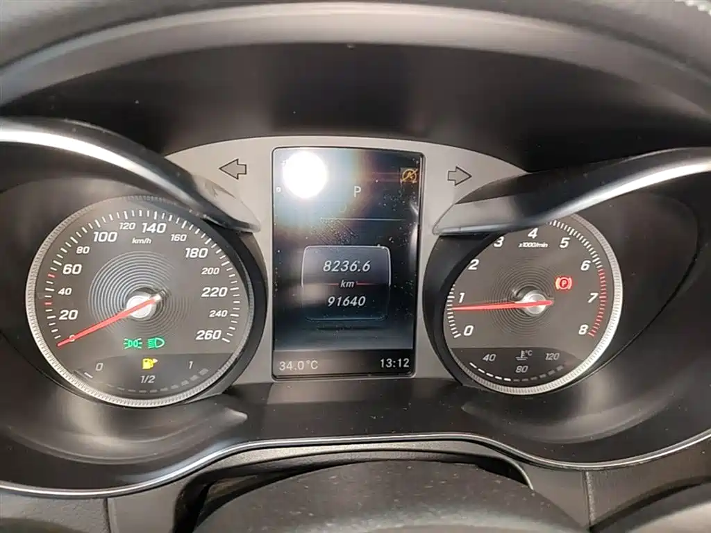Mercedes-Benz GLC 2018 GLC 300 4MATIC Dynamic фото 12