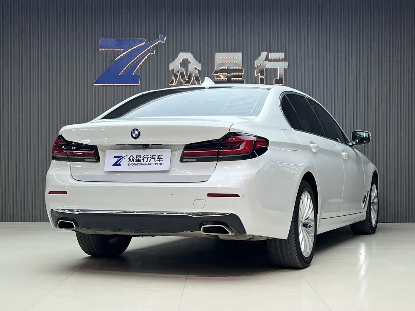BMW 5 Series 2022 525Li Luxury Package фото 3
