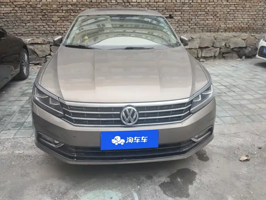 Volkswagen Passat 2016 330TSI DSG Honor Edition фото 2