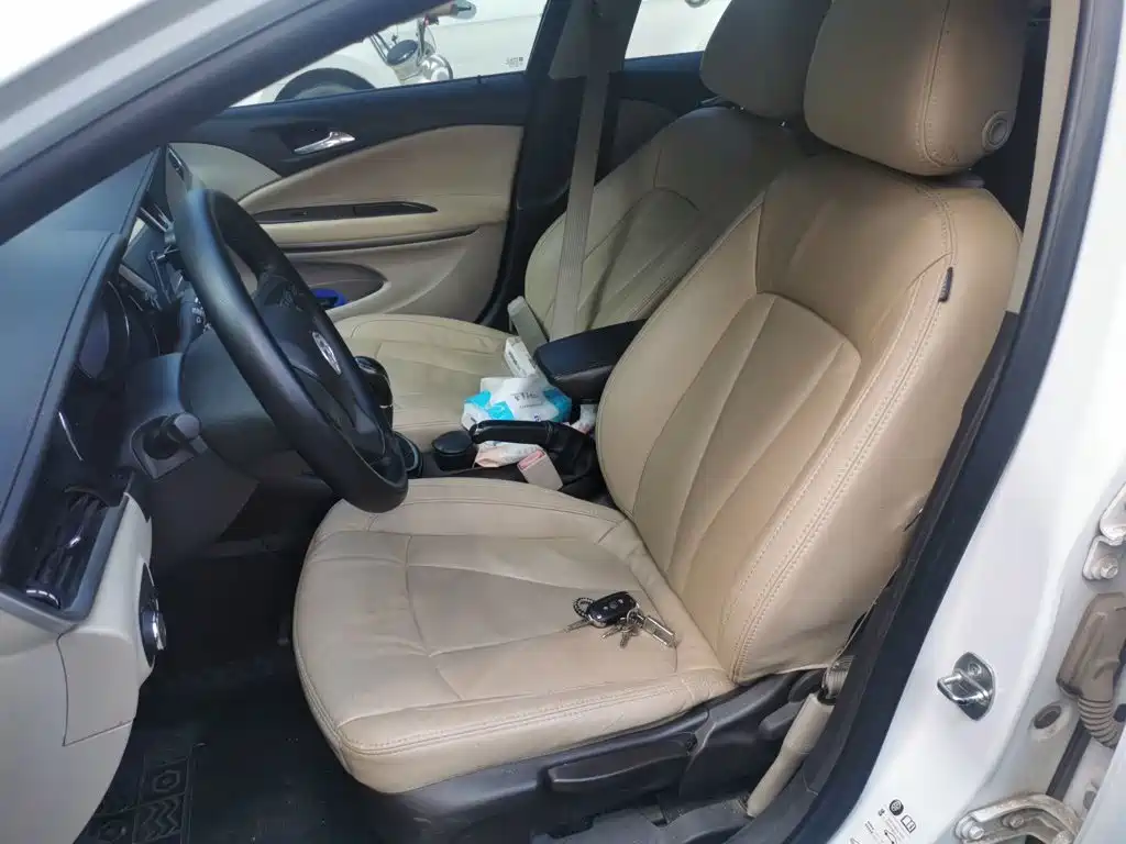 Photo 16 - Buick Verano