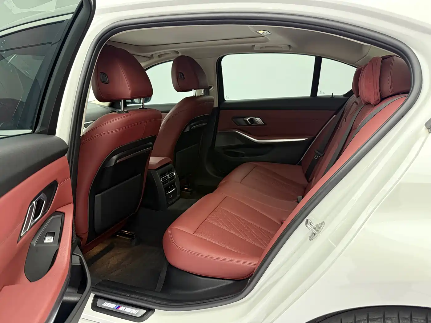 BMW 3 Series 2022 320Li M Sport Package фото 16