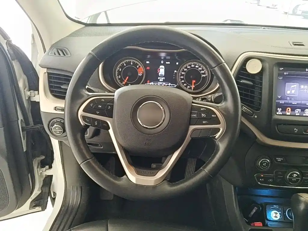 Jeep Cherokee 2018 2017 2.0L Superior Edition