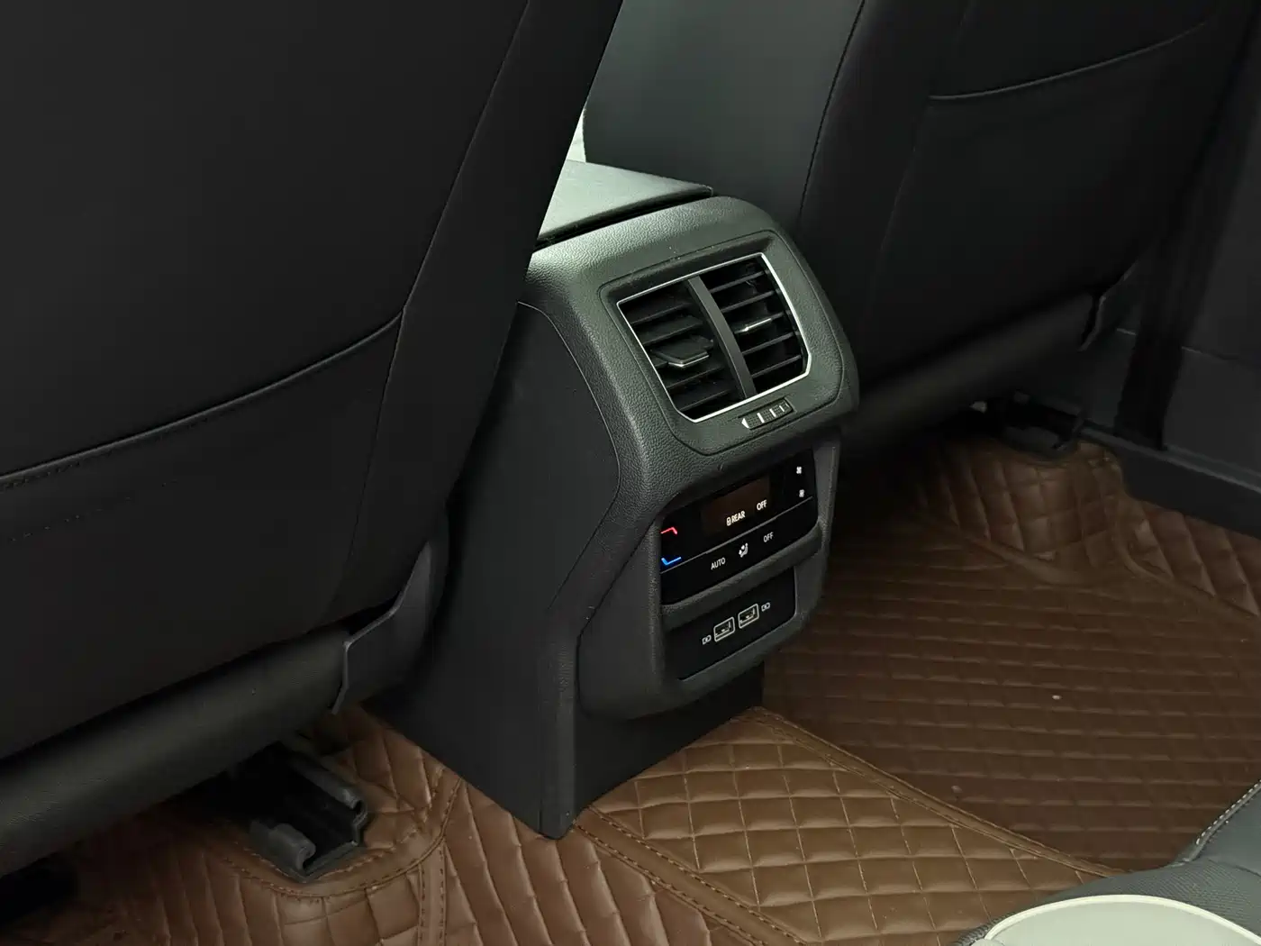 Volkswagen Tayron 2023 280TSI 2WD Luxury Plus Advanced Edition фото 16