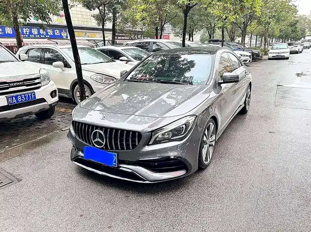 MERCEDES-BENZ CLA
