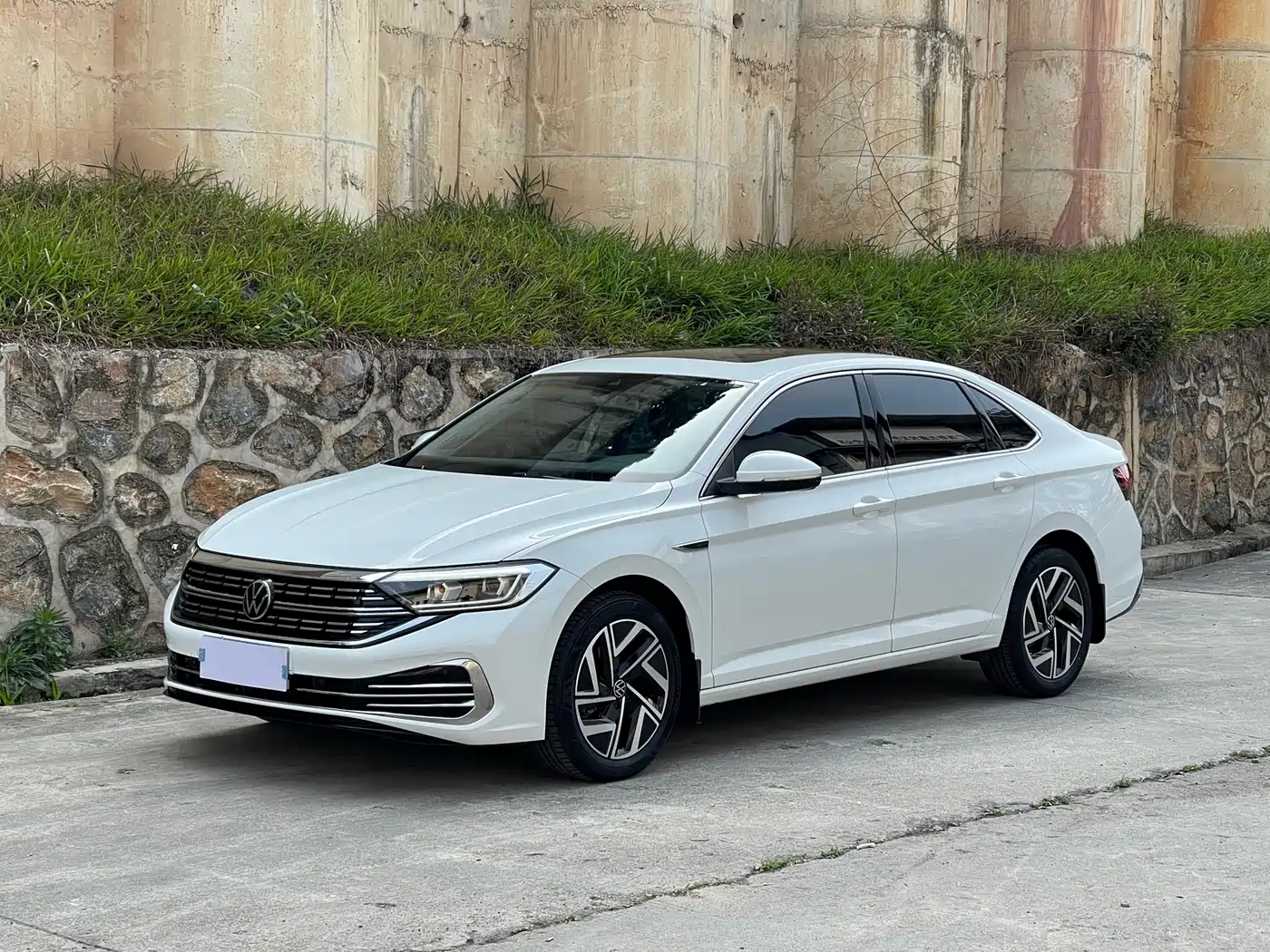 Volkswagen Sagitar 2023 300TSI DSG Surpassing Edition