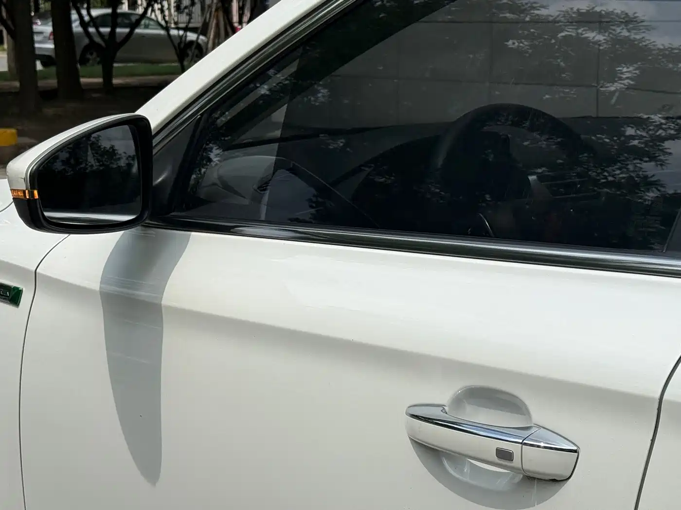 ROEWE EI5