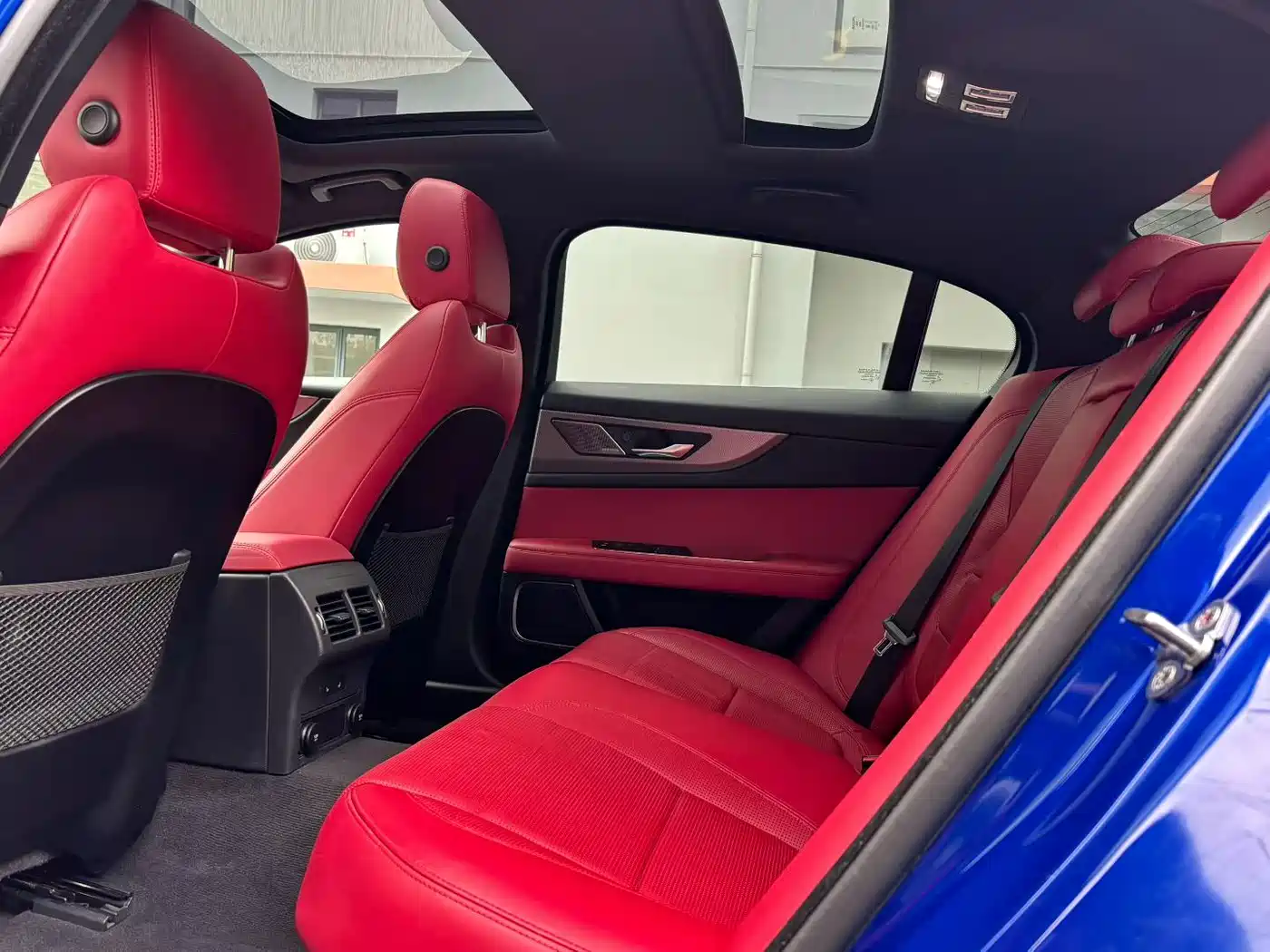 Jaguar XEL 2020 2.0T 250PS R-DYNAMIC HSE Luxury Sport Edition фото 7