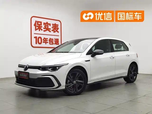 Volkswagen Golf 2023 280TSI DSG R-Line Lite — фото 1