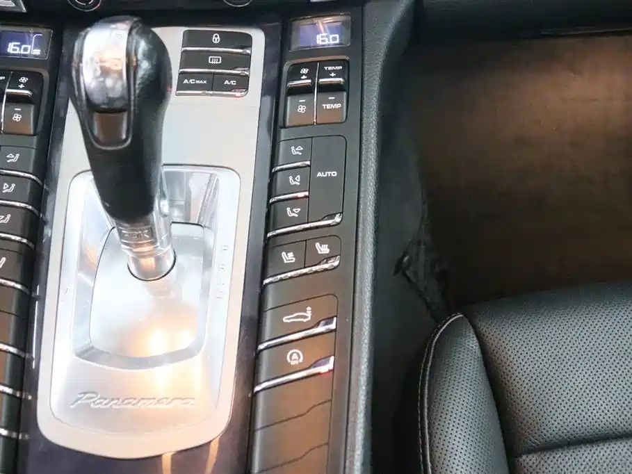 Porsche Panamera 2010 Panamera 3.6L фото 11