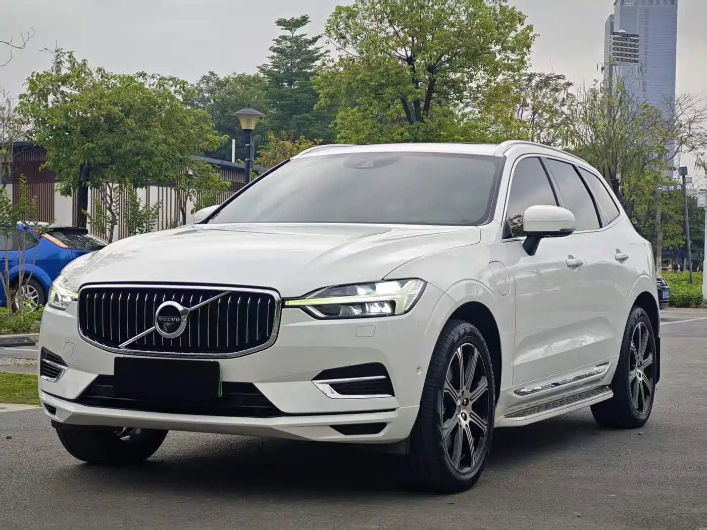 VOLVO XC60 PLUG IN HYBRID