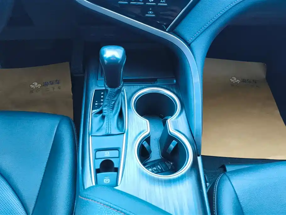 Toyota Camry 2021 2.0G Luxury Edition фото 16