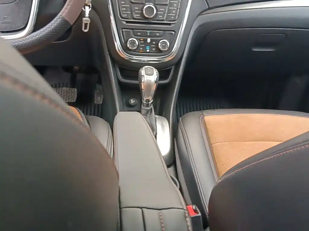 Фото 14 - Buick Encore