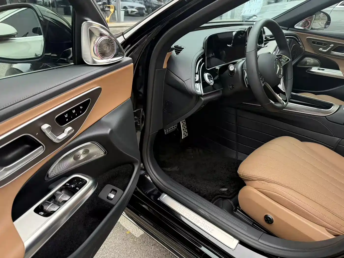 Mercedes-Benz E-Class 2025 E 300 L Luxury фото 9