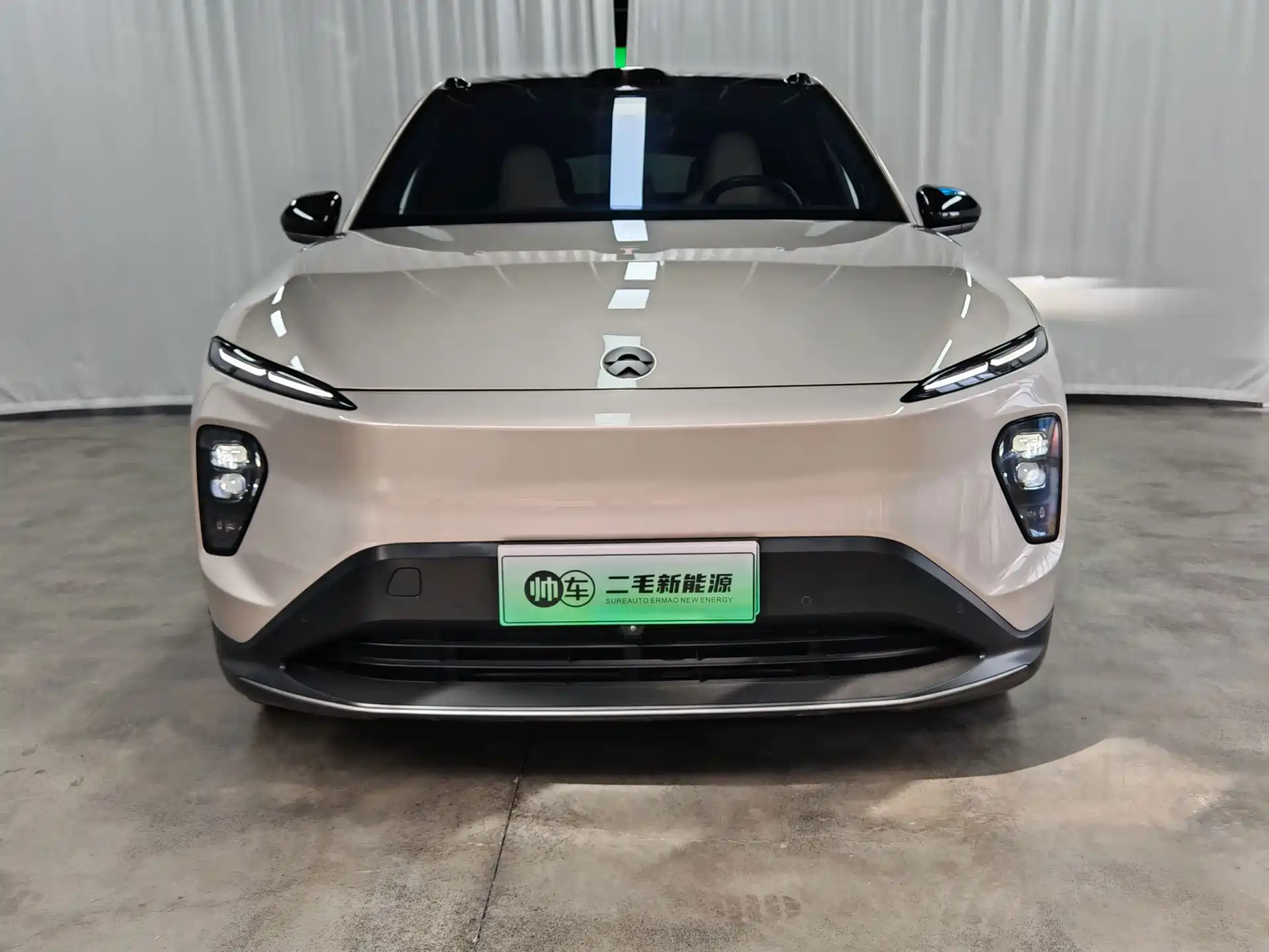 Photo 2 - NIO EC7