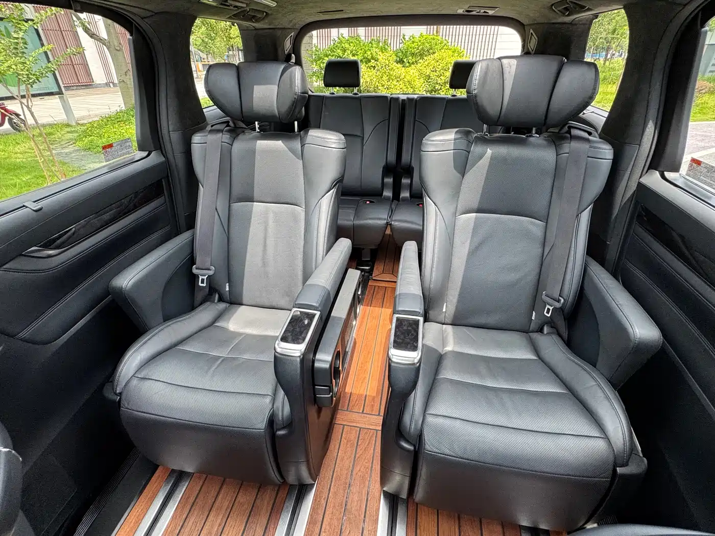 Toyota Vellfire 2021 2020 Twin Engine 2.5L HV Luxury Edition