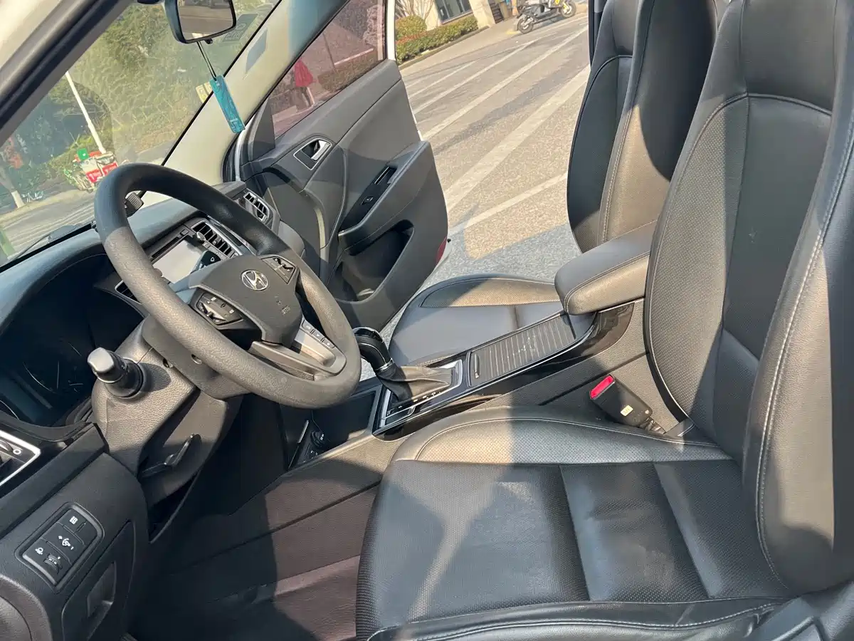 Hyundai Mistra 2014 1.8L Auto Premium DLX фото 7
