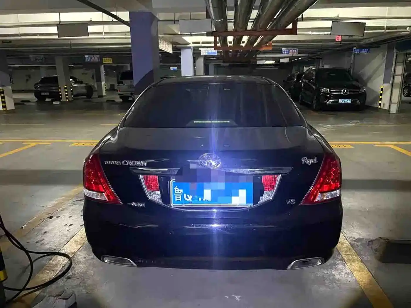Фото 9 - Toyota Crown