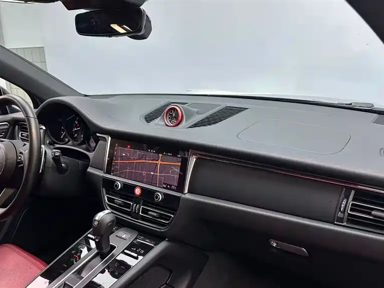 Porsche Macan 2022 Macan 2.0T фото 15