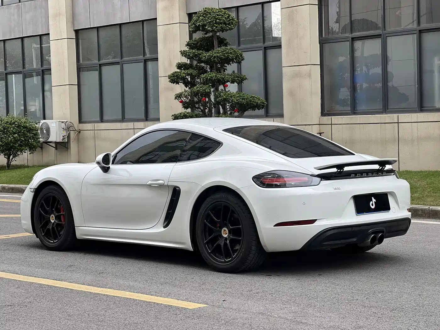 Porsche 718 2016 Cayman 2.0T фото 21
