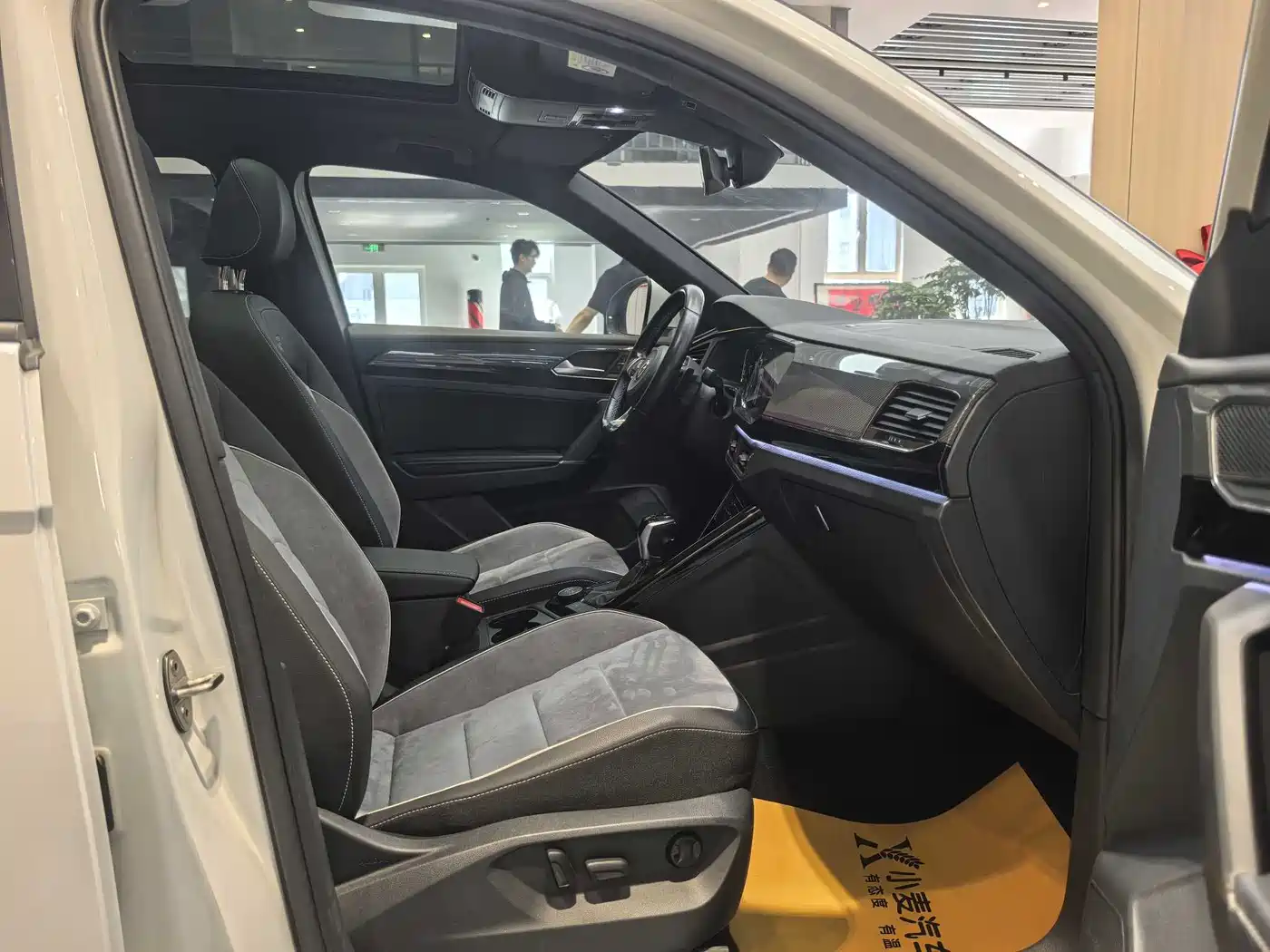Volkswagen Tayron 2020 380TSI 4WD R-Line Smart Edition фото 8